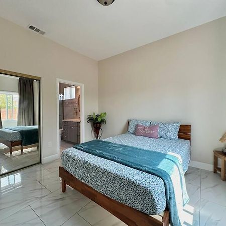 Вілла New Renovated House In Little Saigon Midway City Екстер'єр фото