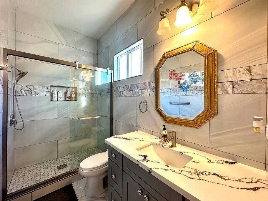 Вілла New Renovated House In Little Saigon Midway City Екстер'єр фото